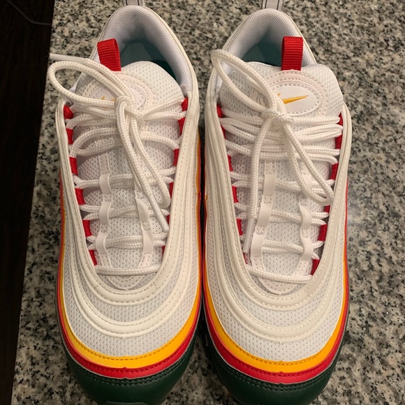 white evergreen air max 97